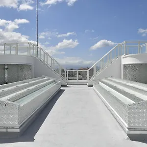 Crystal ＆ Fukuoka 2*, 福岡市 日本